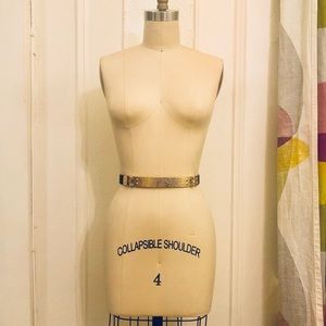 BCBG NWT Gold and Black Metal Belt